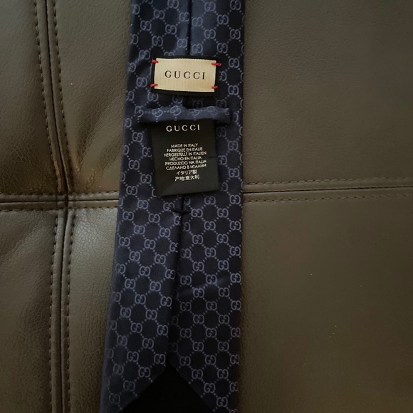 Men's Silk Tie - Picture 2 of 6